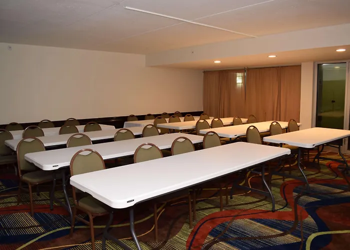 Hotel Baymont By Wyndham - Chicago - - O'hare Addison