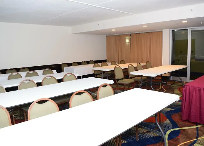 Baymont By Wyndham - Chicago - - O'hare Hotel